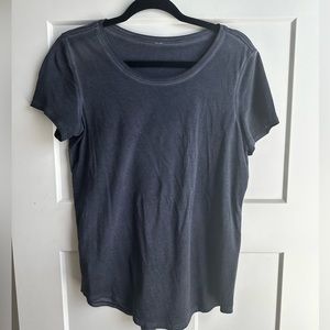 Lululemon T shirt size 6. Like new condition